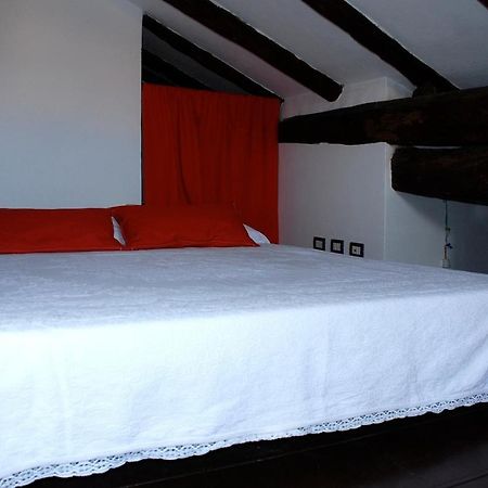 Pisolo In Citta Casa Vacanze Nel Centro Storico Bolonia Zewnętrze zdjęcie